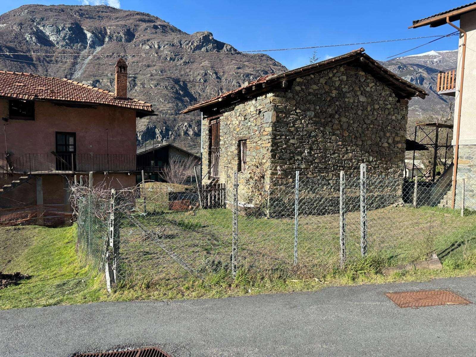 Rustico in Frazione Clapey, Pontey
