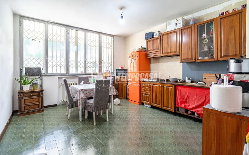 Trilocale in Corso Italia, Caronno Pertusella — foto 4 di 5