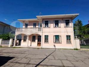 Casa indipendente, Taglio di Po