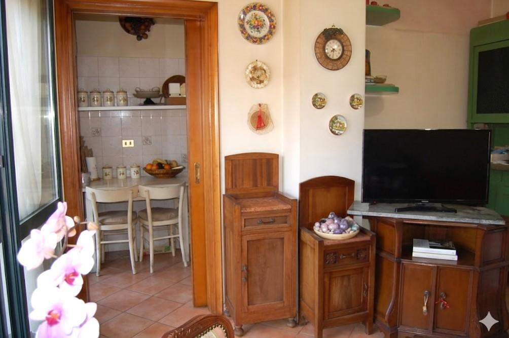 Trilocale in Via Nazionale 57, Roseto degli Abruzzi
