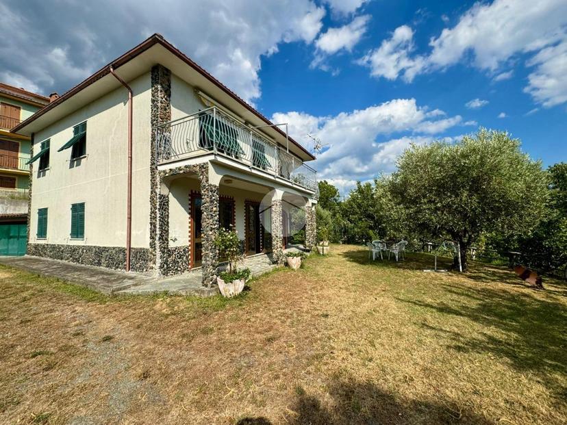 Casa indipendente in Via Nino Bixio 1, Carro — foto 5 di 5