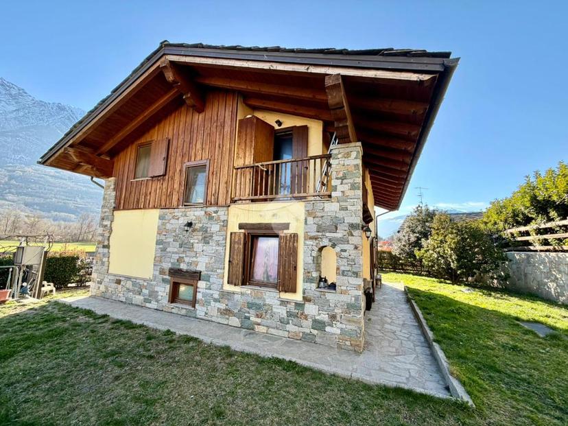Villa in Via Aosta 48, Quart — foto 3 di 5