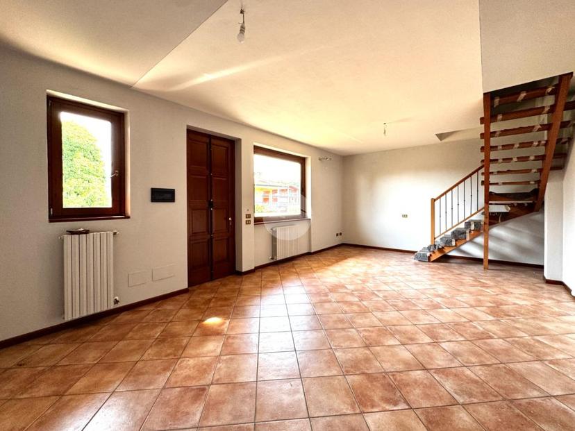 Trilocale in Via Giacinto Gaggia, Capriolo