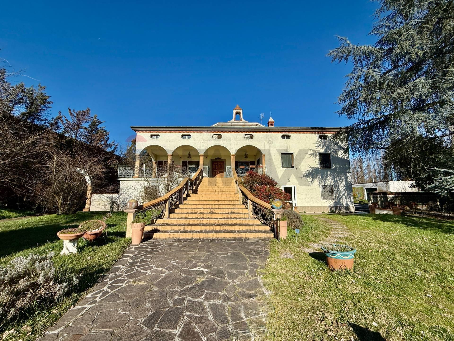 Villa in Via Castelleone 60, Castelverde