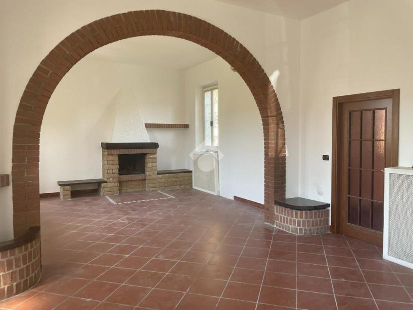 Casa indipendente in Via per Castelnovate 18, Cardano al Campo — foto 2 di 5