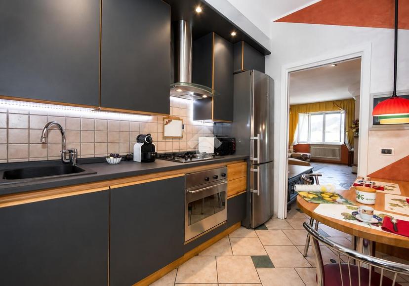 Trilocale in Via Torno 30, Como