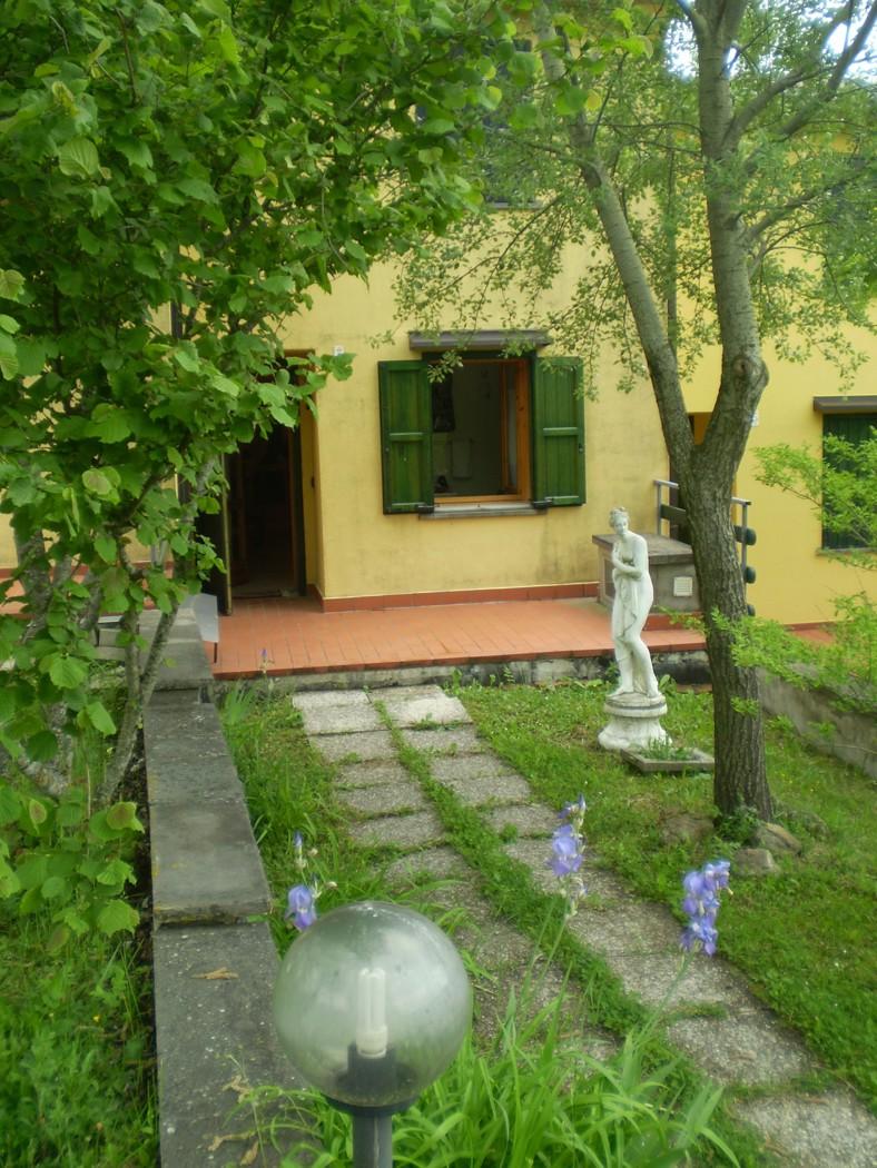 Villa a schiera in Via Le Balze 5, Casteldelci — foto 2 di 5