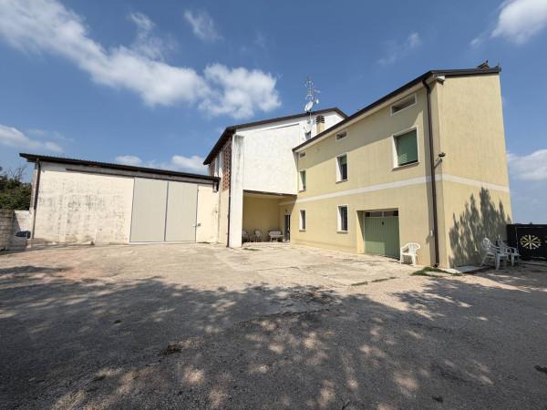 Villa in Piazza della Repubblica, Concordia sulla Secchia — foto 3 di 5