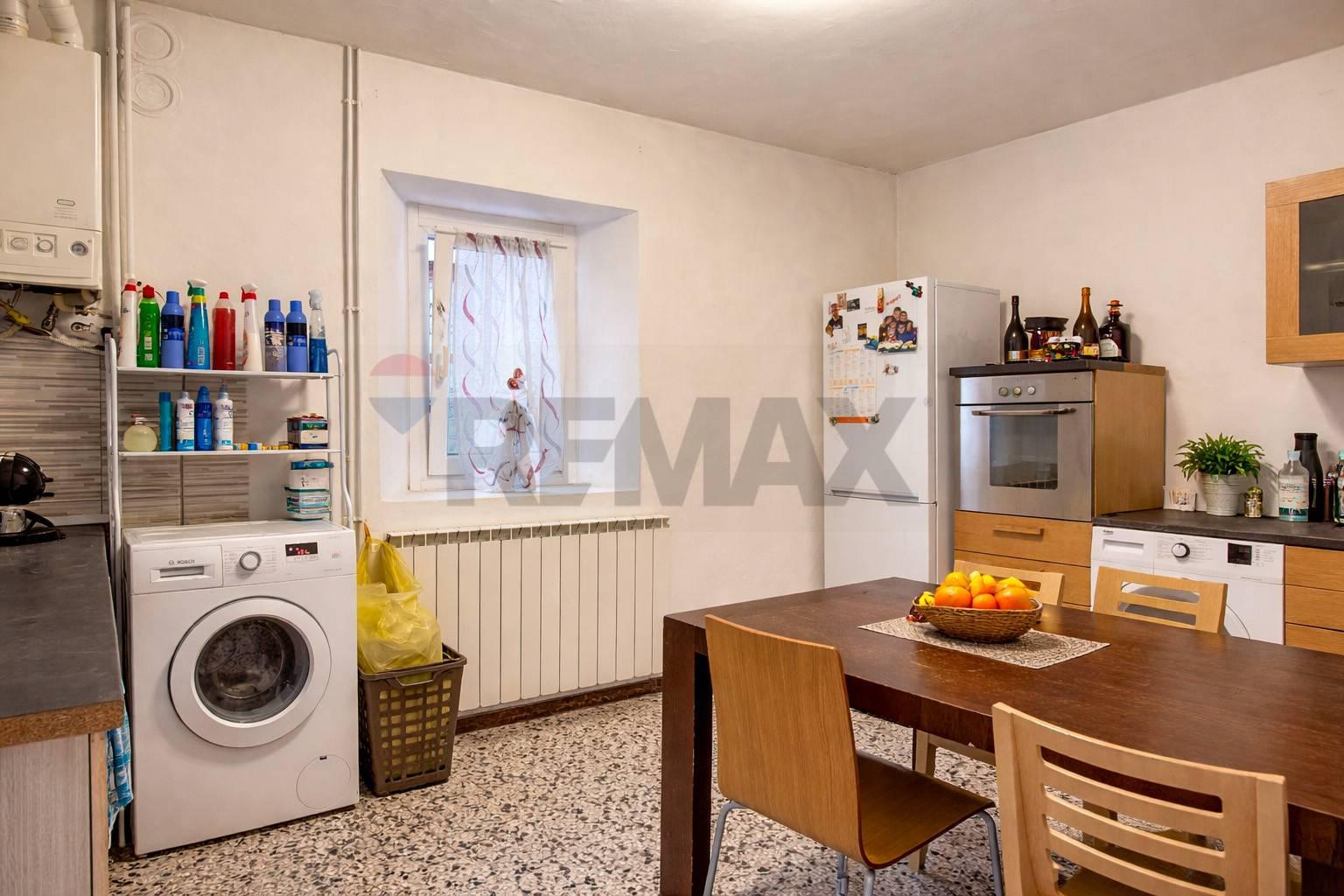 Trilocale in Via Vittorio Emanuele Secondo 78/B, Borgo Ticino