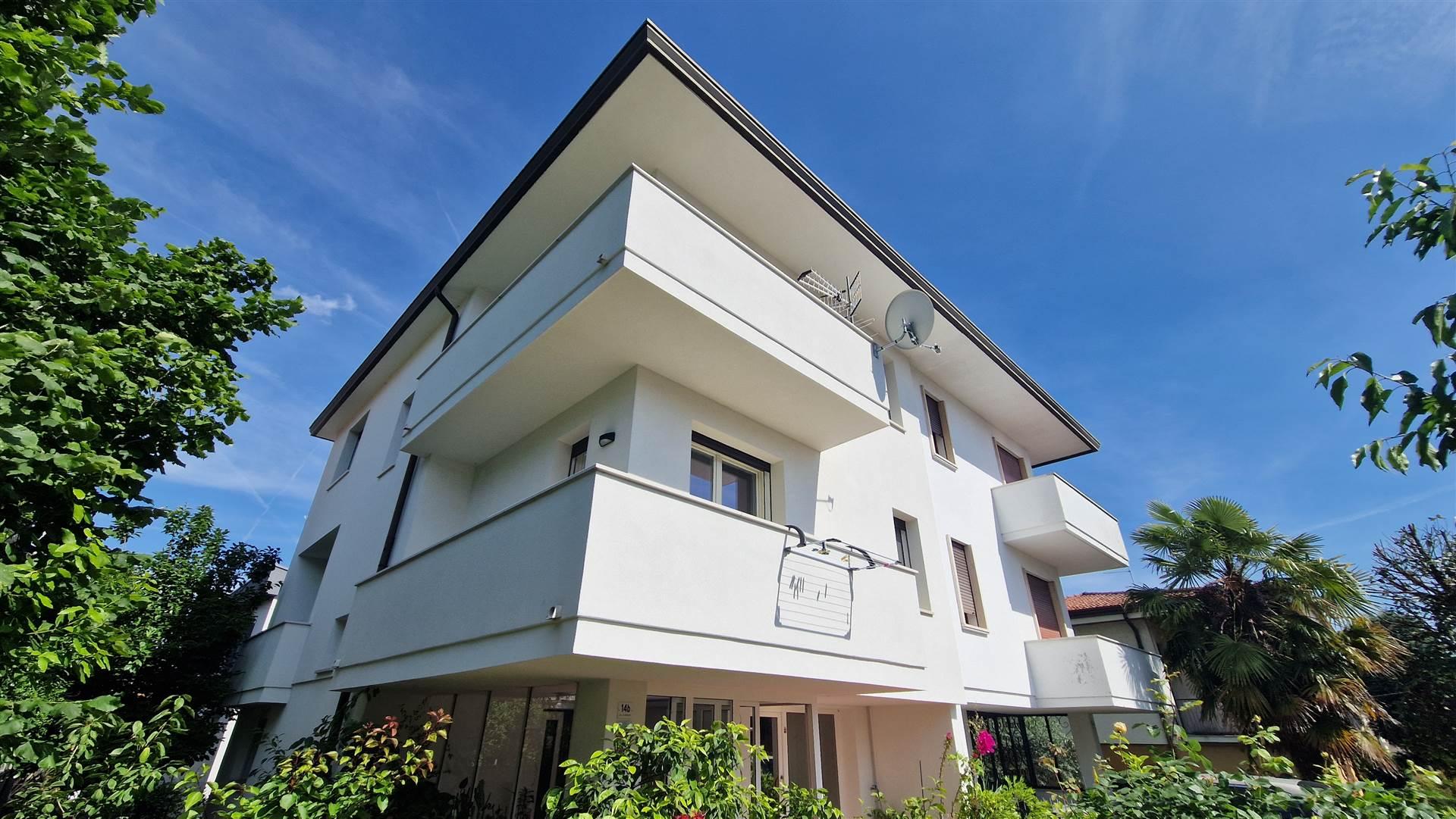Villa bifamiliare in Via Kennedy, Este