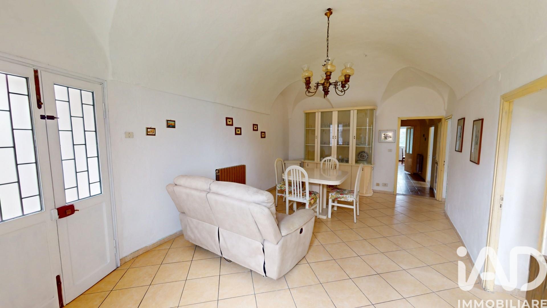 Appartamento in Via Isola 6, Cipressa