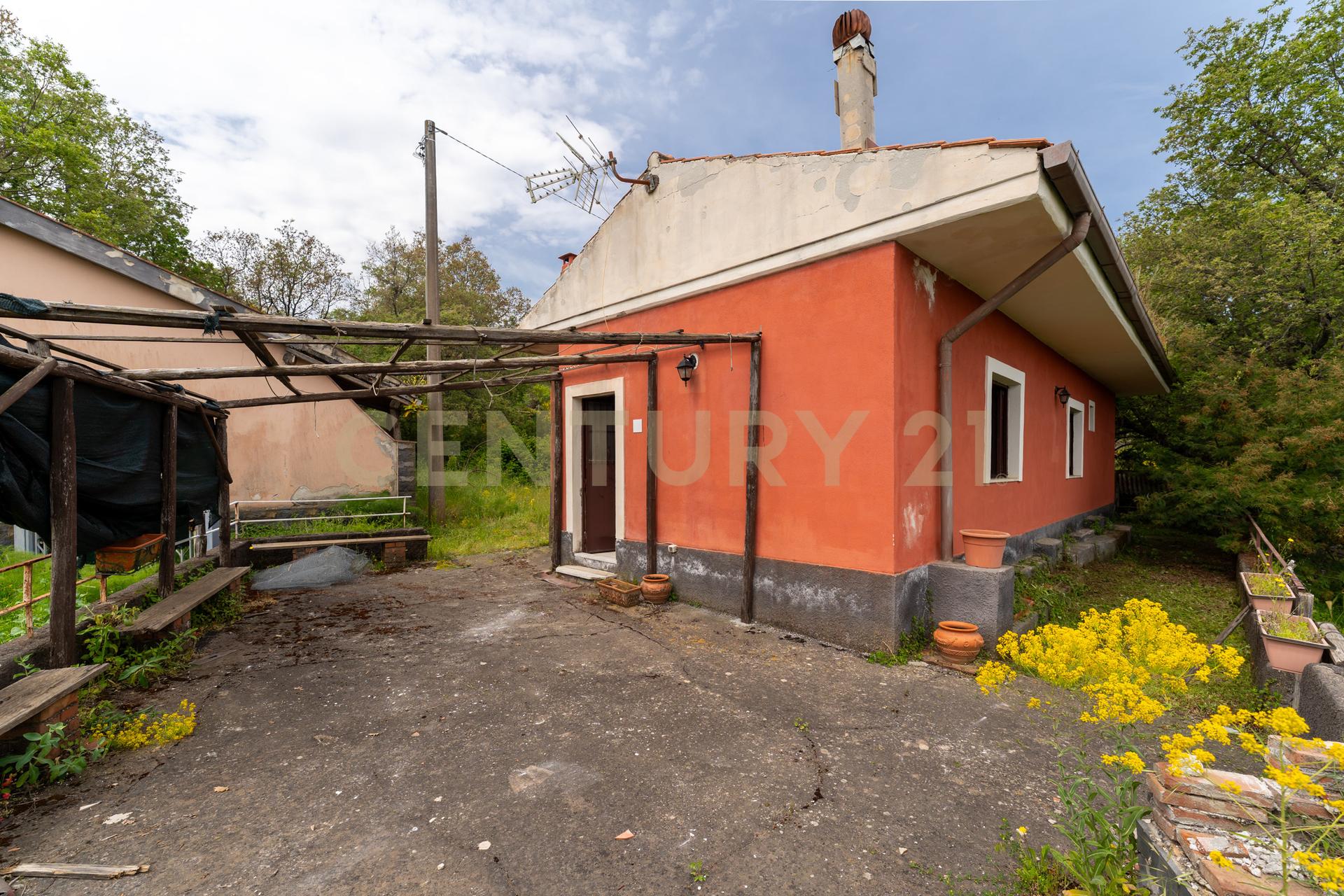 Bilocale in Contrada Petto Dragone, Linguaglossa