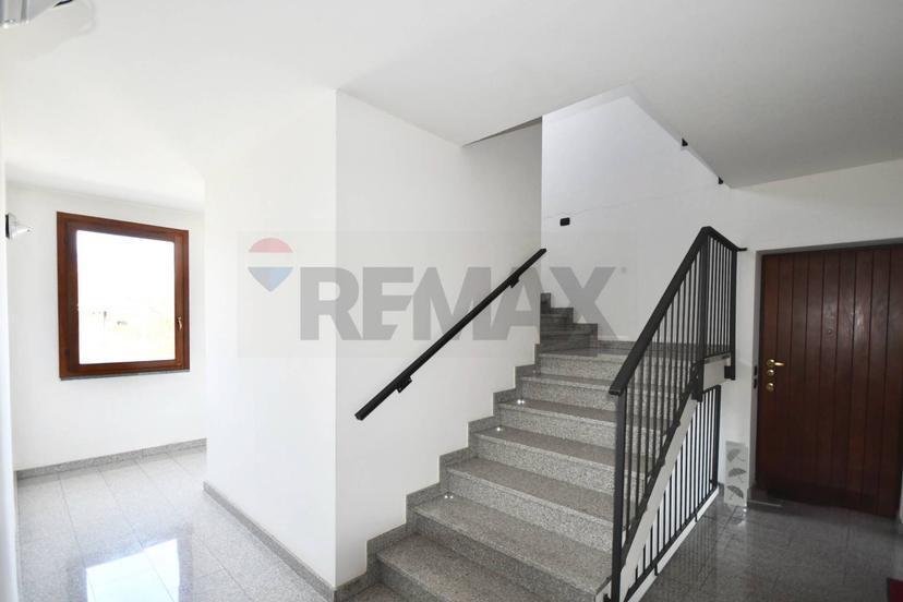 Trilocale in Via Toscanini 9, Besnate — foto 4 di 5