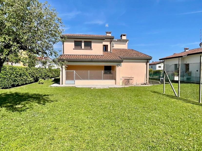 Villa unifamiliare, Spilimbergo — foto 3 di 5