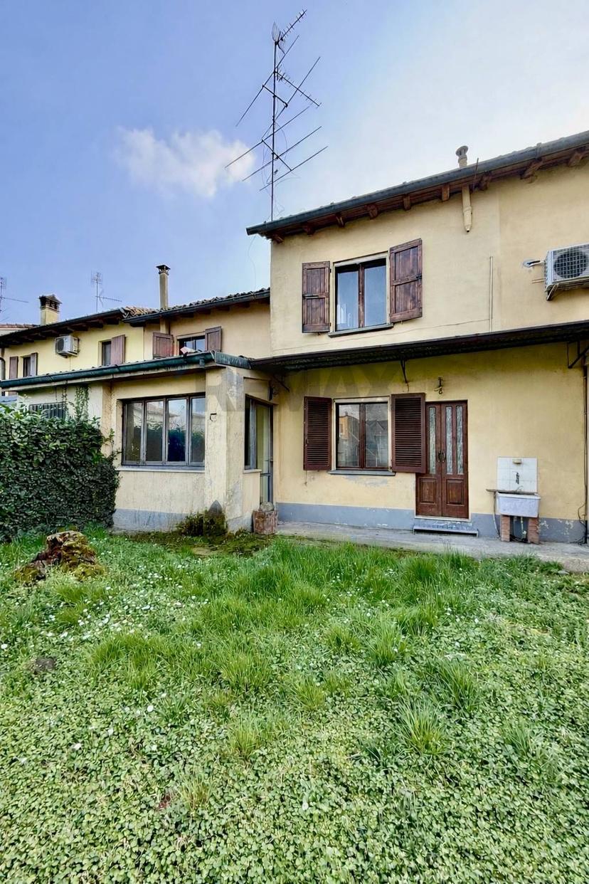 Casa indipendente in Vicolo Vittorio Alfieri 11, Corte de' Frati — foto 2 di 5