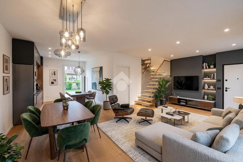 Villa in Via Cesare Battisti, Cislago — foto 2 di 5