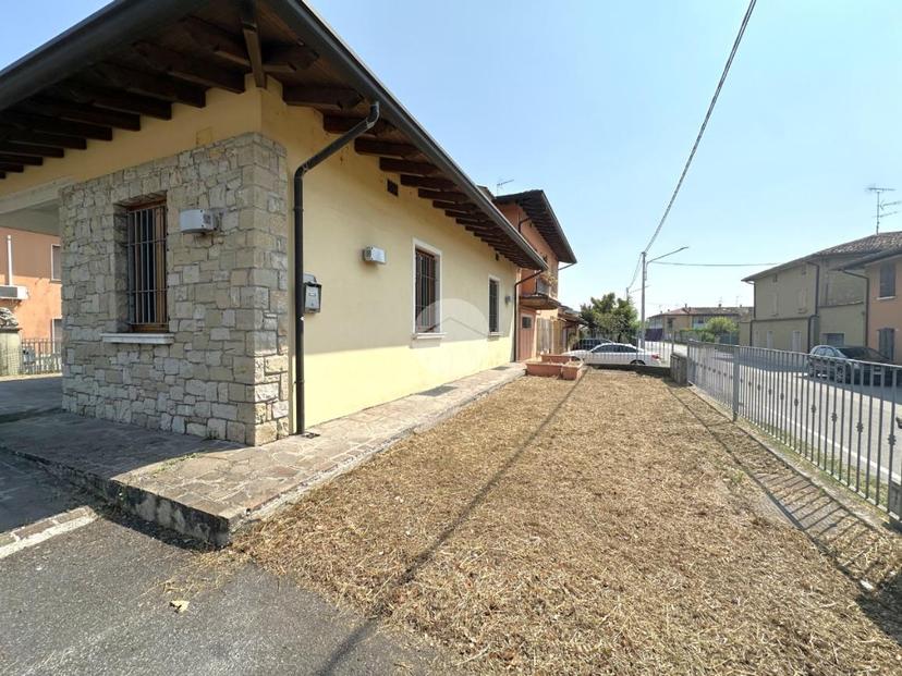 Villa in Via Kennedy 39, Calvisano — foto 3 di 5