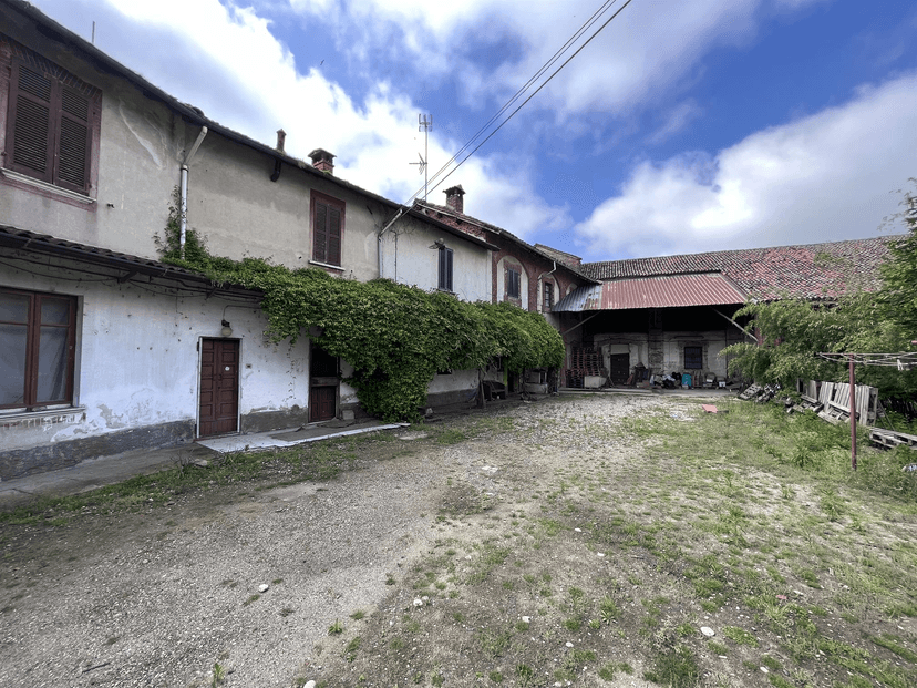 Cascina in Via Maestra, Borgo San Siro — foto 5 di 5