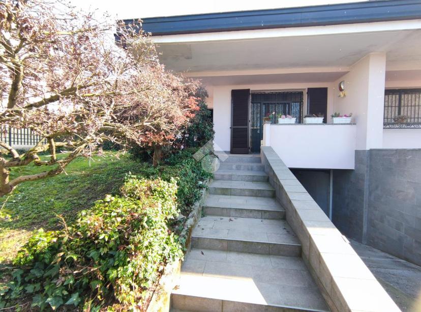Villa in Via G. Carducci 27, Siziano — foto 2 di 5