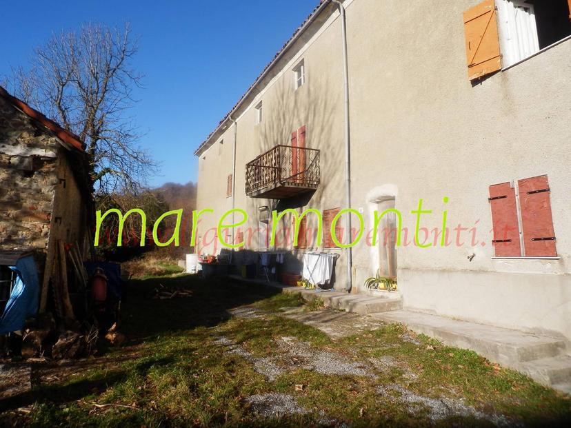 Casa indipendente in Via San Bartolomeo del Bosco, Savona — foto 2 di 5