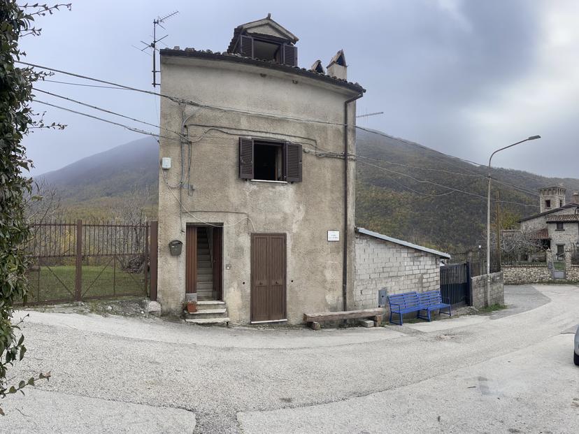 Casa indipendente in Via Capo La Terra, Carsoli — foto 2 di 5
