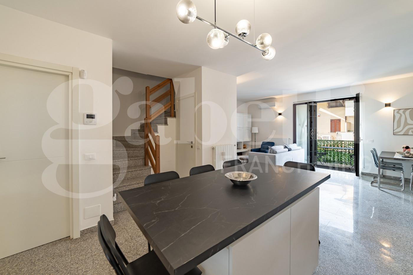 Villa a schiera in Via Vivaldi  13, Cisliano