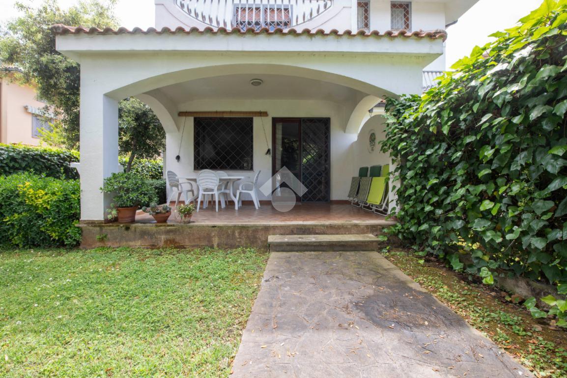Villa in Via Fiorenzuola di Focara 10, Fiumicino