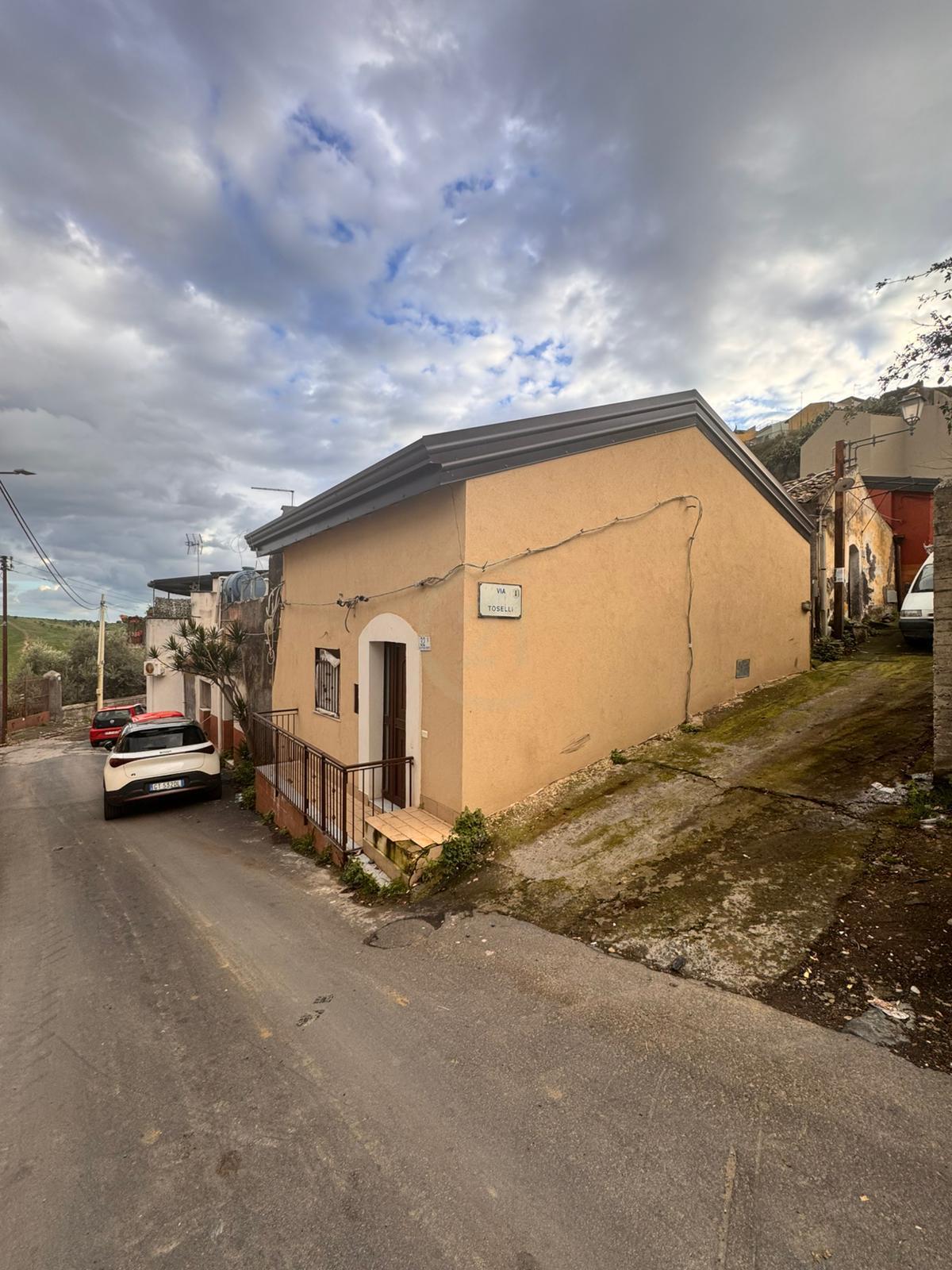 Casa indipendente in Via Vittorio Veneto 32, Motta Sant'Anastasia