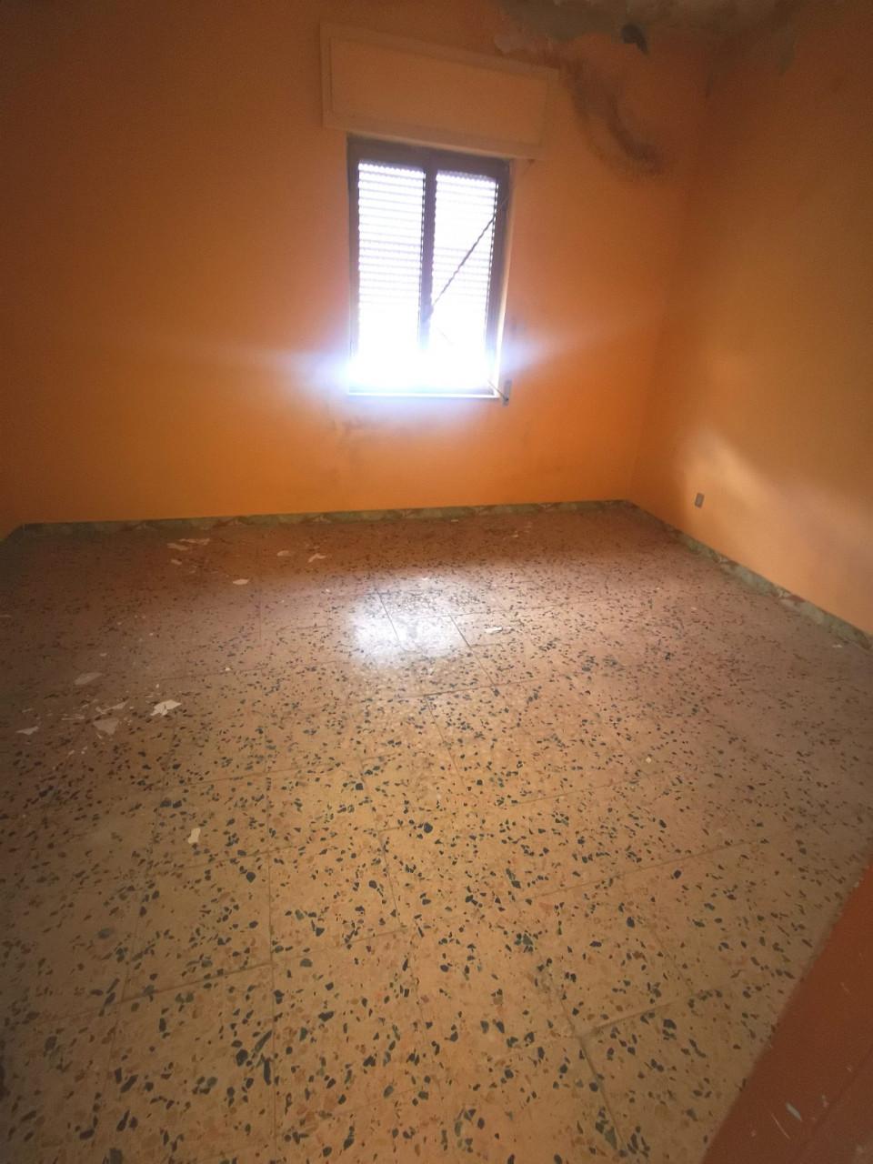 Casa indipendente in Via Fiume Busento, Catanzaro