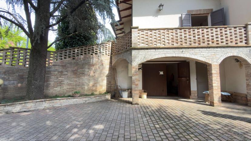 Bilocale in Via Leopardi 18, Castelvetro di Modena — foto 3 di 5