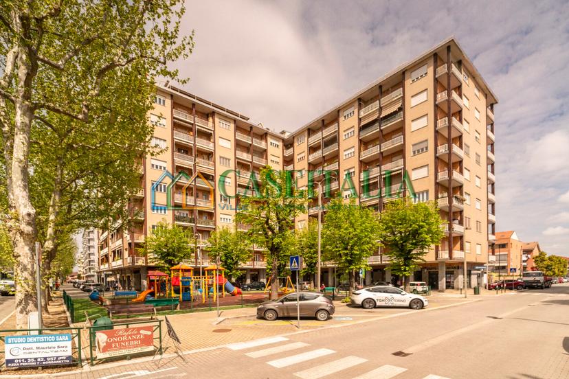 Quadrilocale in Piazza Kennedy 17, Beinasco — foto 2 di 5
