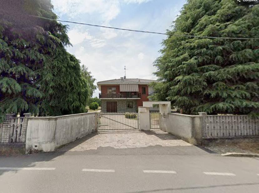 Villa in Via Lombardia 16, Bernareggio