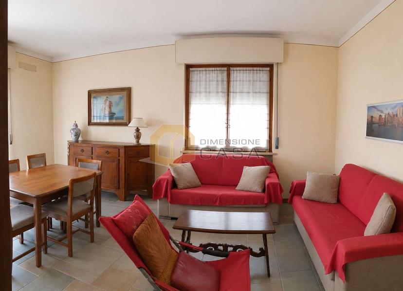 Trilocale in Via Sarca 9, Desenzano del Garda — foto 2 di 5