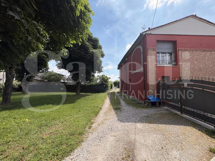 Casa indipendente in  Via Santi 28, Monticelli d'Ongina — foto 2 di 5