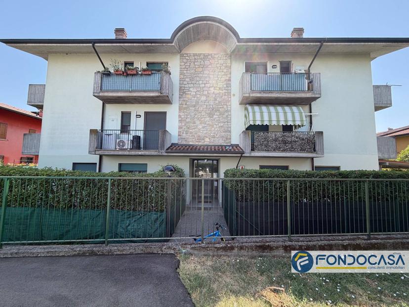 Bilocale in Via Eugenio Montale, Telgate — foto 2 di 3