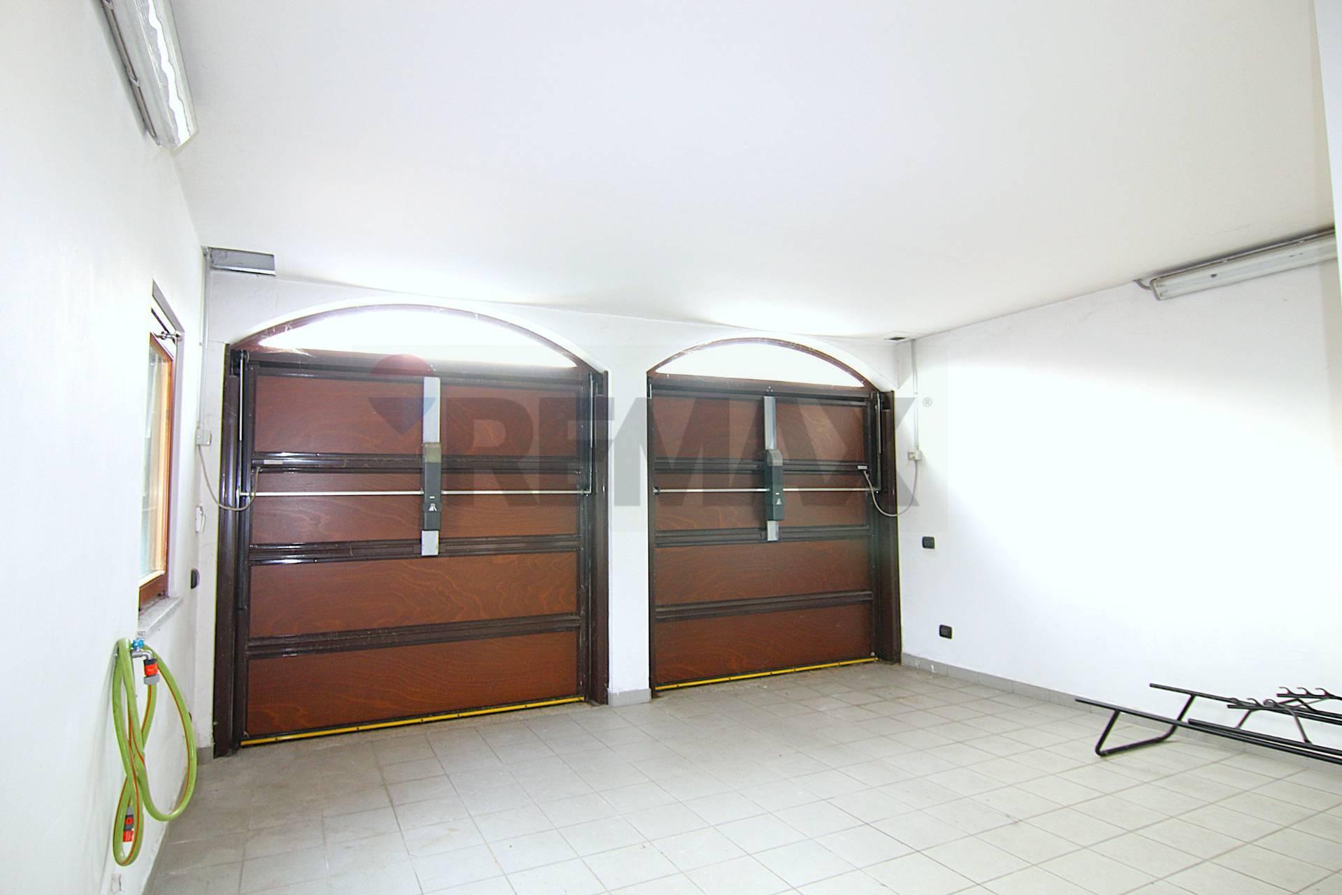 Villa in Via Monte Rosa 5, Gavirate