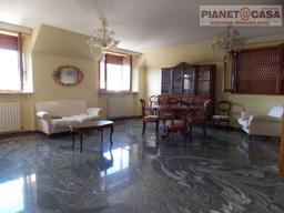 Appartamento in Via Burrone, Colli del Tronto