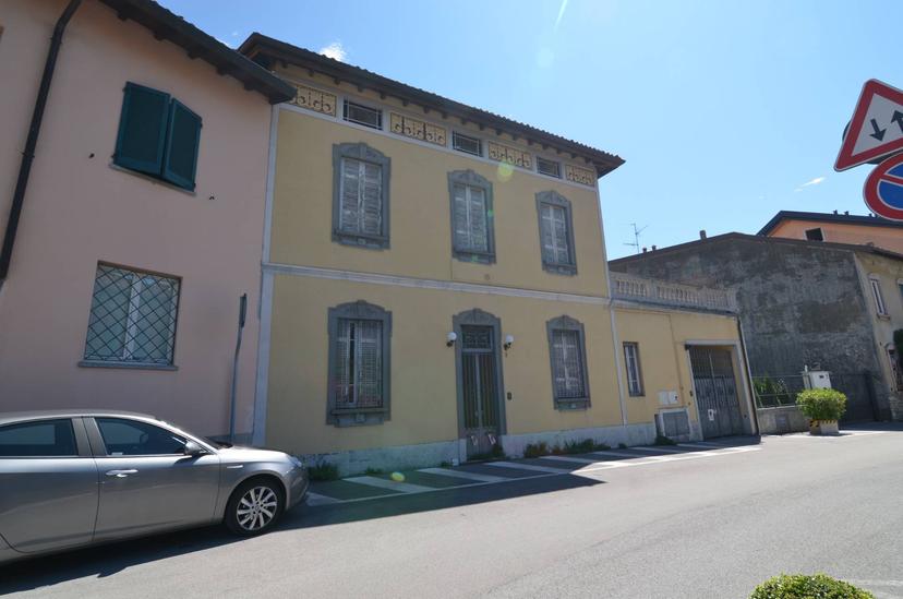 Casa indipendente in Via F. Borromeo 3, Lecco — foto 3 di 5