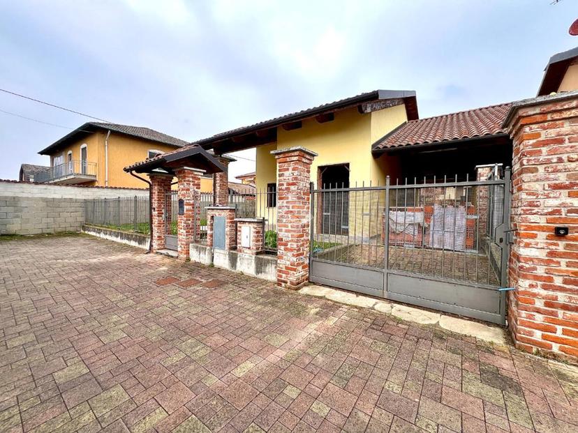 Villa a schiera in Via XXIV Maggio, Buttigliera d'Asti — foto 2 di 5
