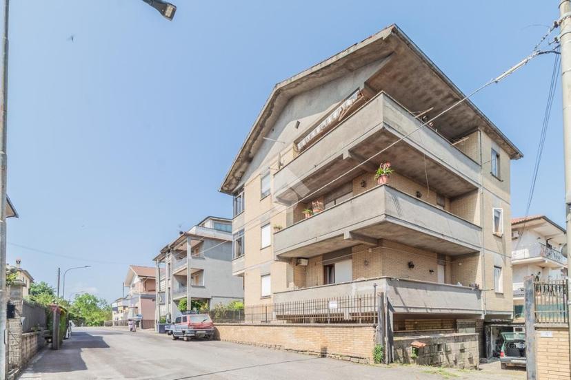 Appartamento in Via Giovanni Pascoli 4, Bassano Romano — foto 3 di 5