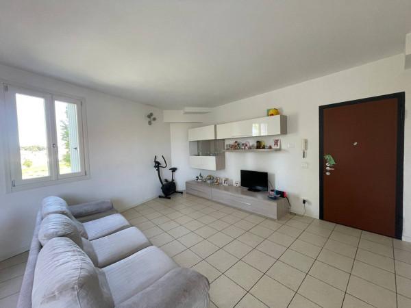 Trilocale in Via del Commercio 48, Romano di Lombardia — foto 4 di 5