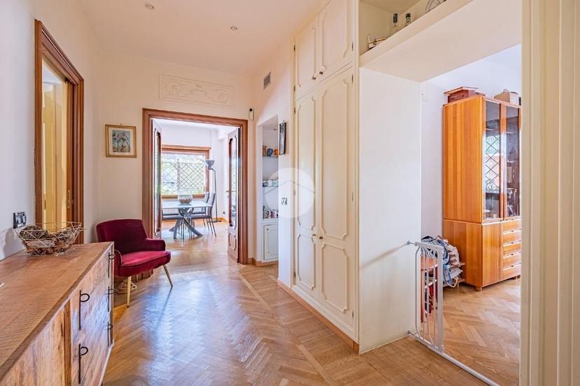 Quadrilocale in Via Laurentina 565, Roma
