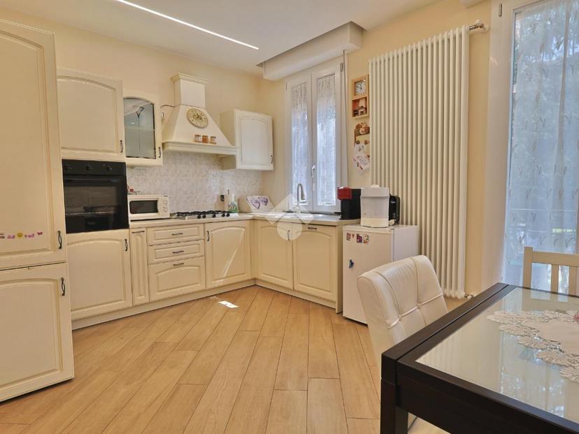 Quadrilocale in Via Giovanni Battista Viotto, Reggio nell'Emilia — foto 3 di 5