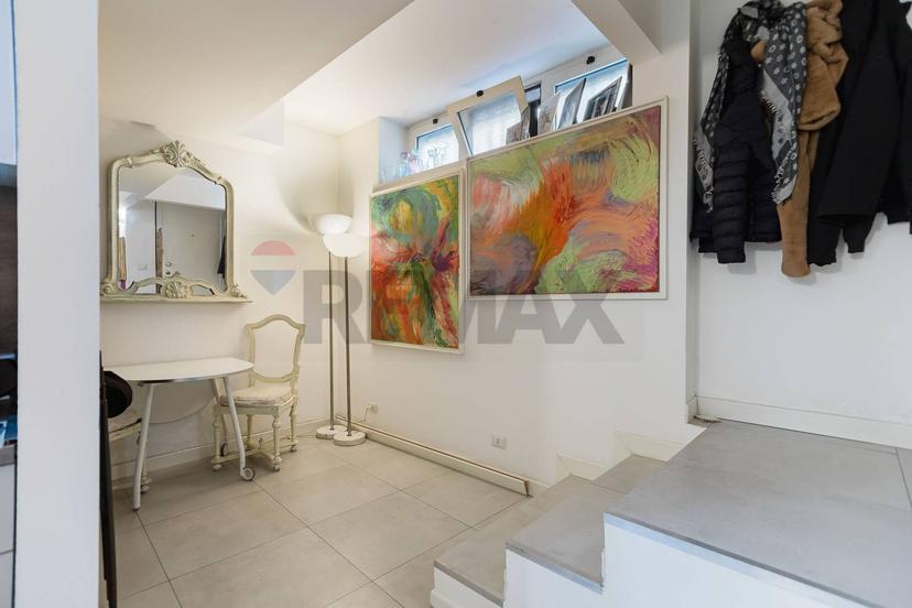 Bilocale in Via Pier Francesco Mola 22, Milano