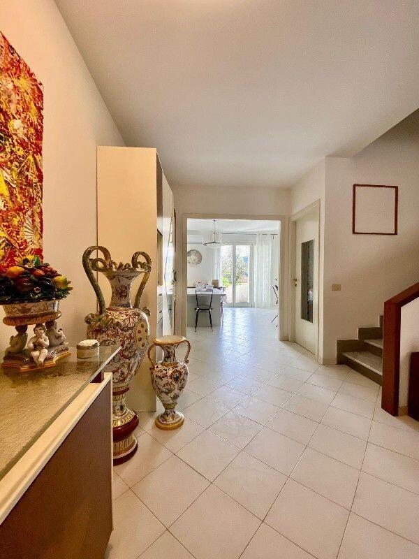 Villa a schiera, Capraia e Limite — foto 2 di 5