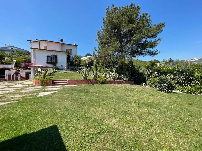 Villa, Silvi