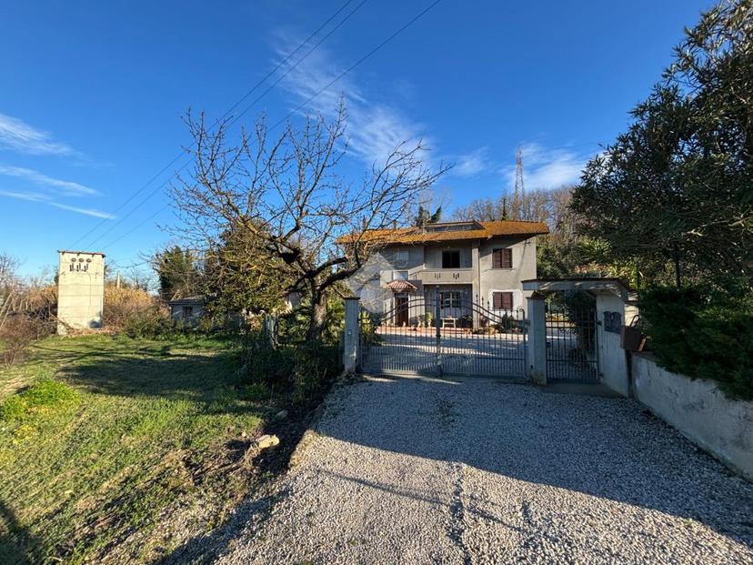 Quadrilocale in Contrada Monteverde Basso 91, Cellino Attanasio — foto 3 di 5