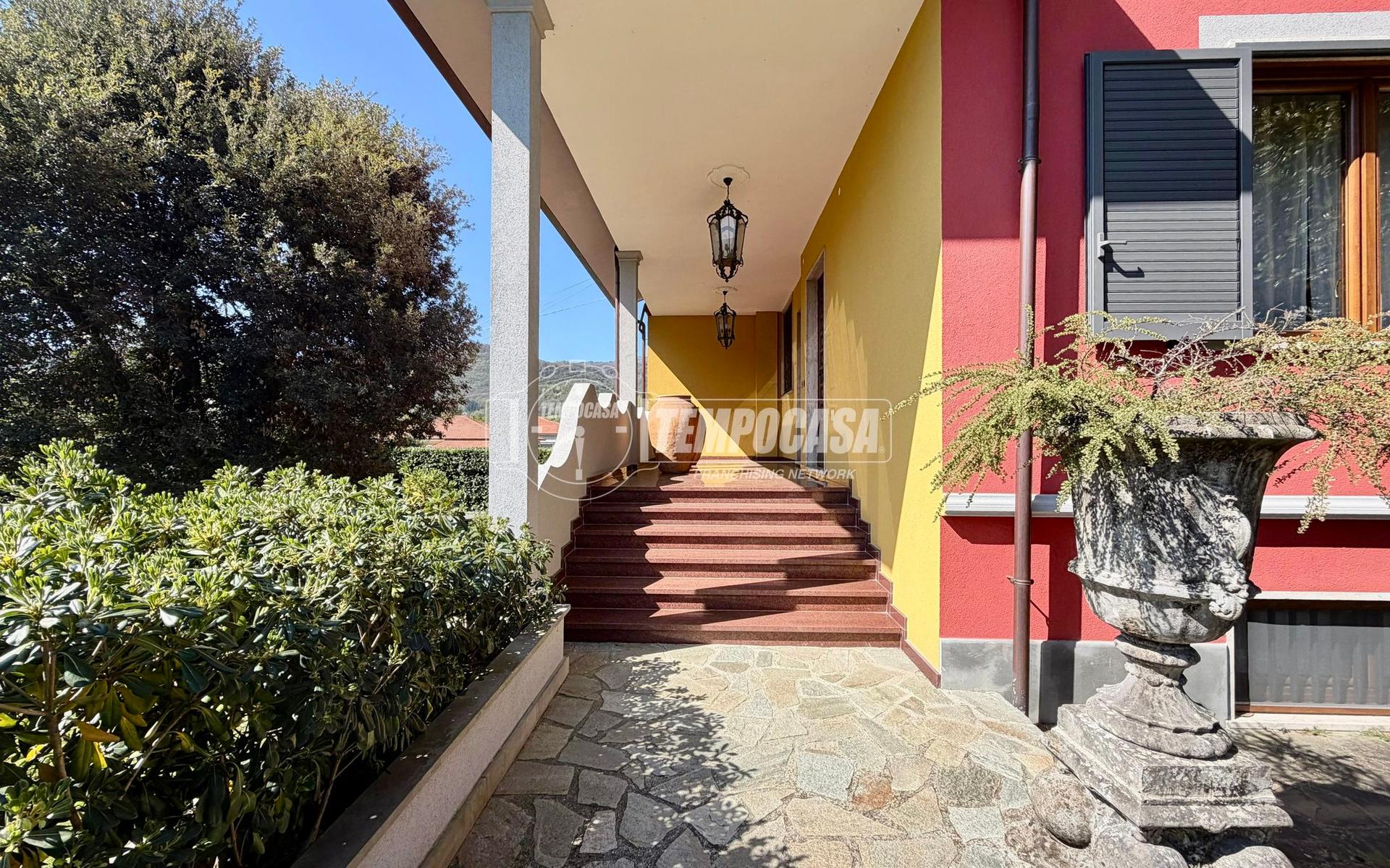 Villa in Via a. Moro 73, Villafranca in Lunigiana