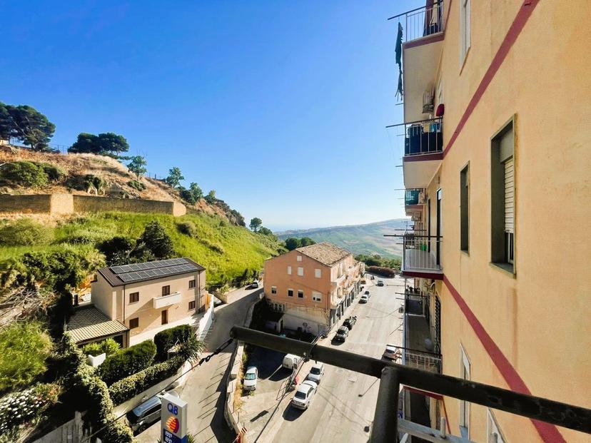 Trilocale in Via XXV Aprile 15, Agrigento — foto 2 di 5