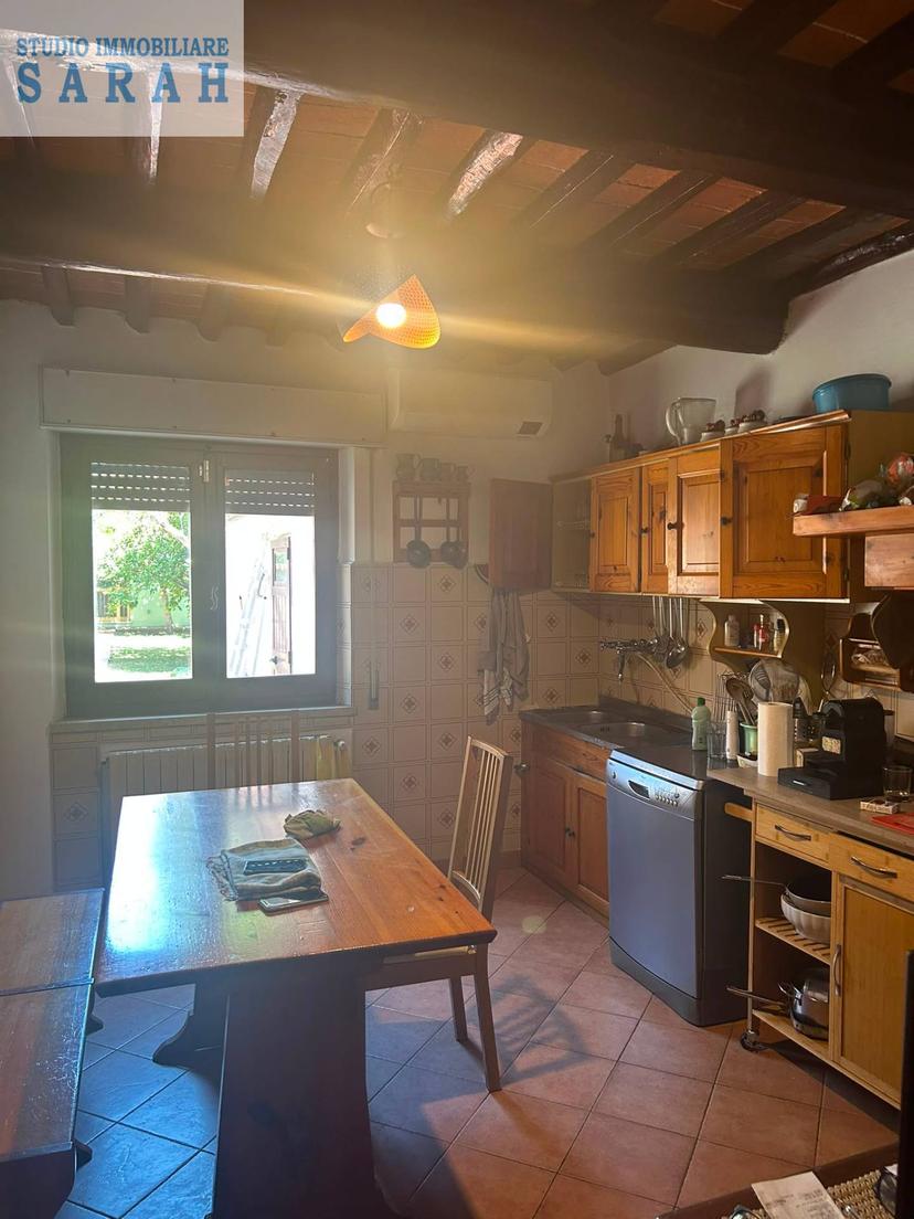 Casa indipendente in Via Matteotti 10, Viareggio
